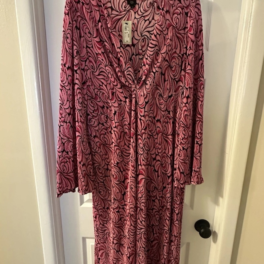 Pink and Black Swirl Pattern Dress